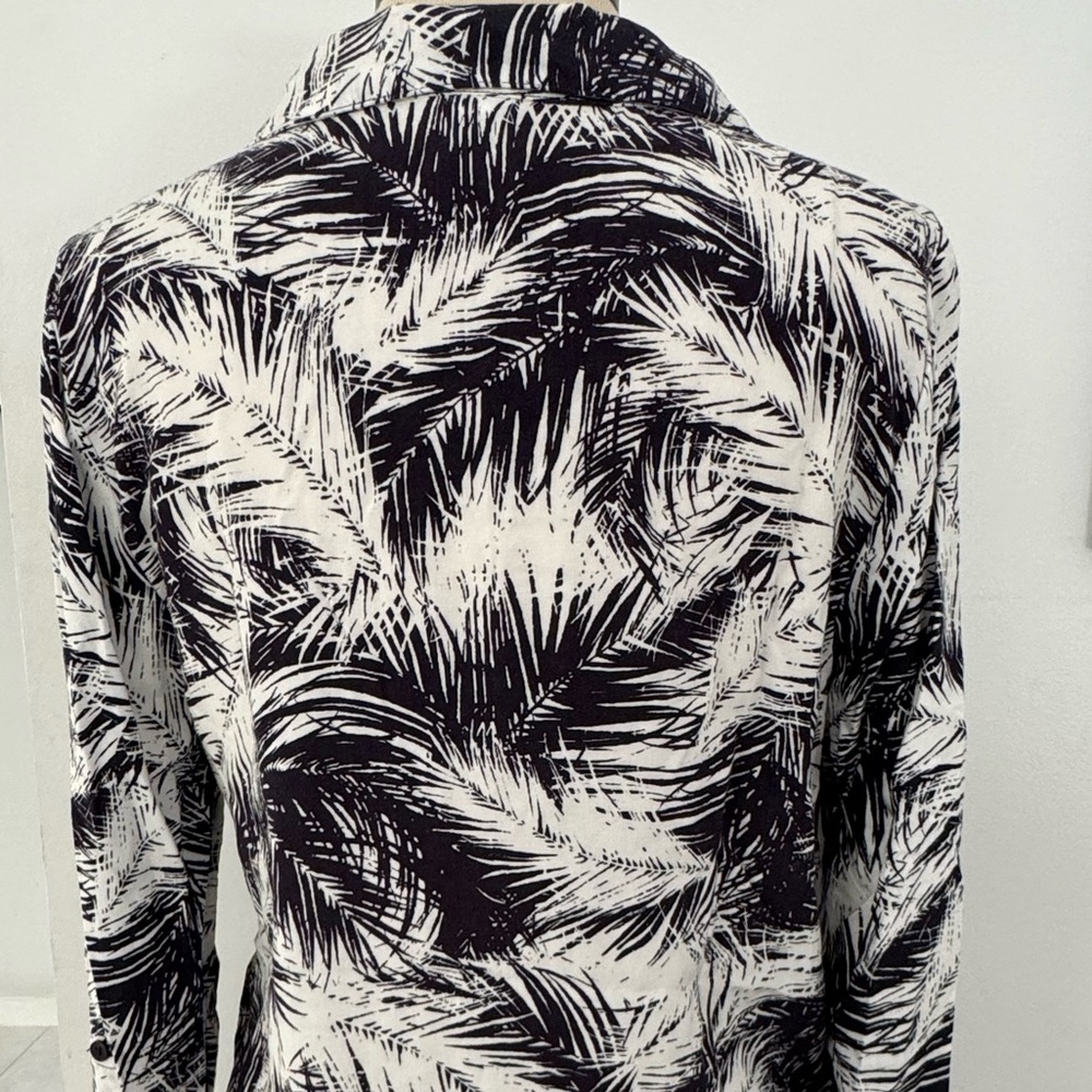 Splendid Blouse Leaf Patterned Sleeves Pockets Sh… - image 3